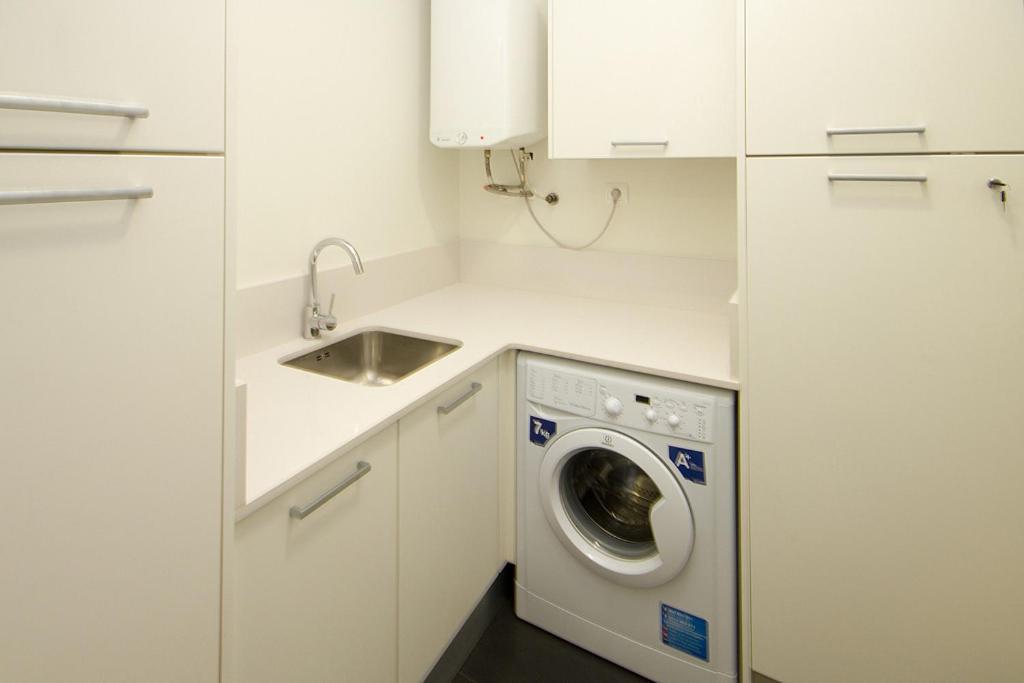 トータル バレンシア エレガンスアパートメント 部屋 写真